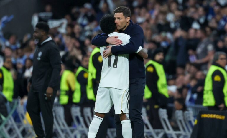 El vestuario del Real Madrid ratifica a Xabi Alonso: "Estamos al 100% con él"