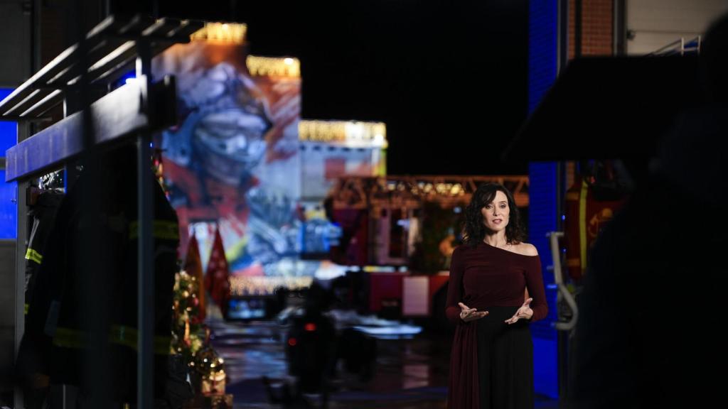 Isabel Díaz Ayuso en el Parque de Bomberos de Alcalá de Henares.