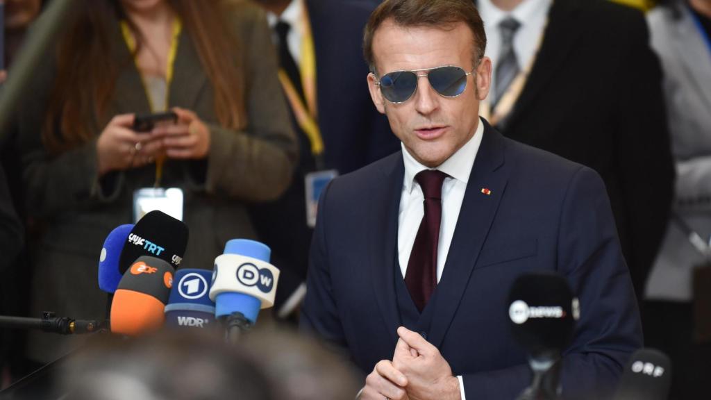 El presidente francés, Emmanuel Macron, a su llegada a la cumbre de emergencia en Bruselas