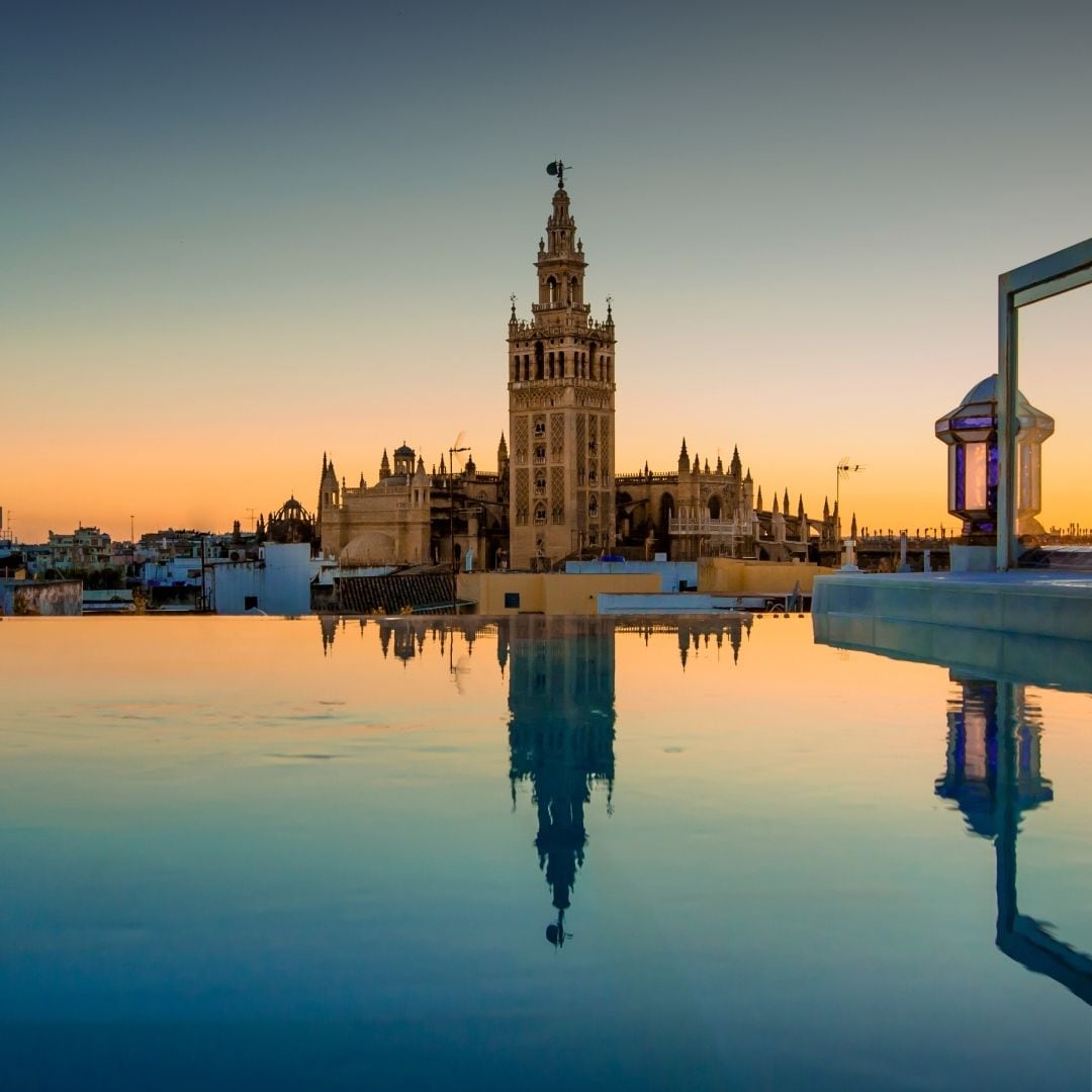 AIRE Baños Antiguos, Sevilla, Giralda