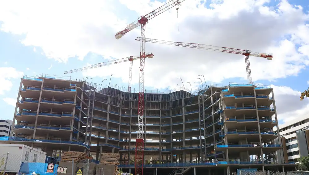 Economía.- España sumaría 14.700 millones al PIB (1%) si moviliza inversiones para desarrollar 80.000 viviendas asequibles