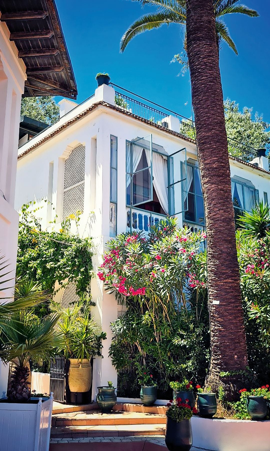Villa Joséphine, una preciosa residencia colonial donde se come rodeado de exquisitos objetos art déco, en Tánger