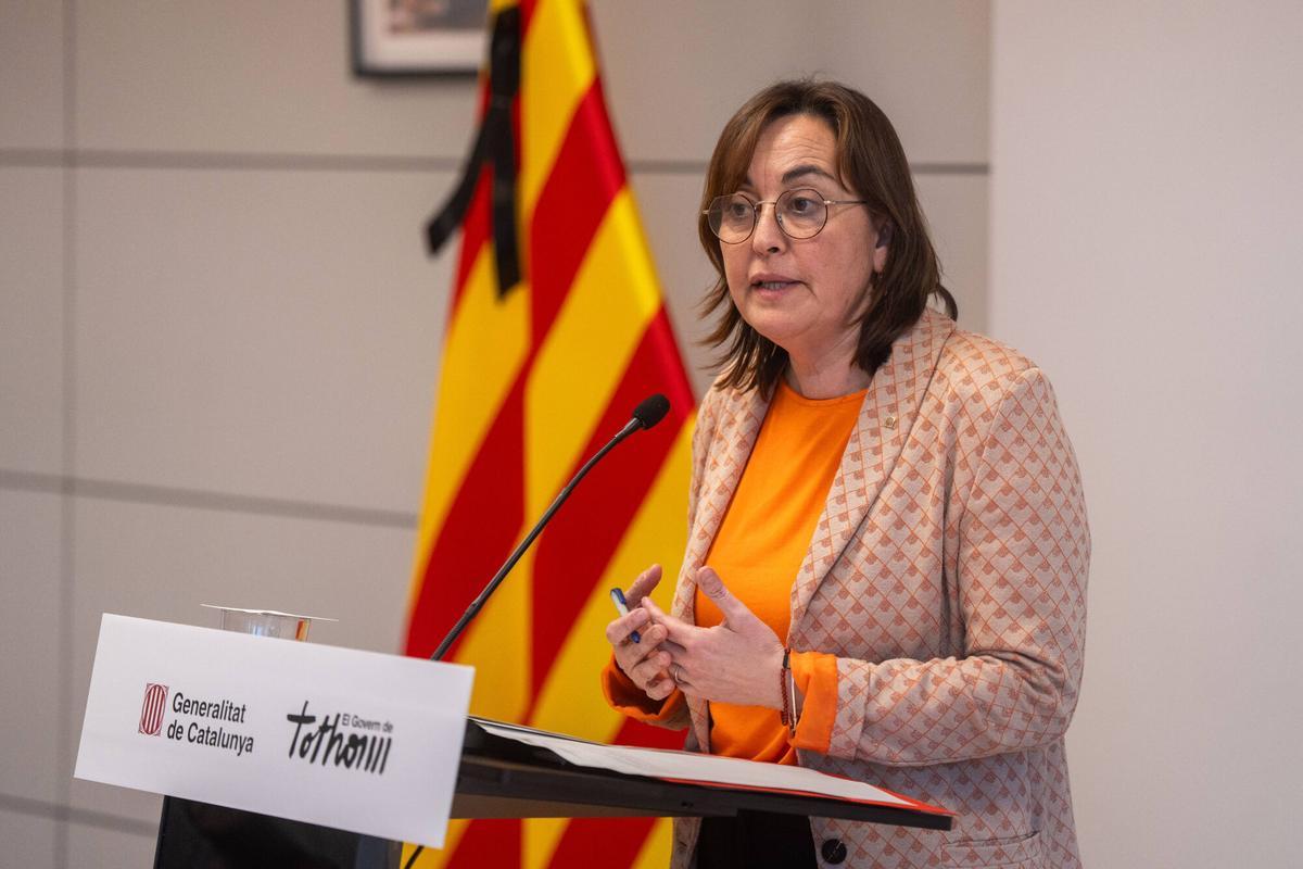 Barcelona. 22/01/2026 Sociedad. La consellera de Territorio, Sílvia Paneque, ofrece una rueda de prensa para detallar los términos del acuerdo alcanzado tras las incidencias en el servicio ferroviario catalán. Foto: Zowy Voeten / El Periódico.