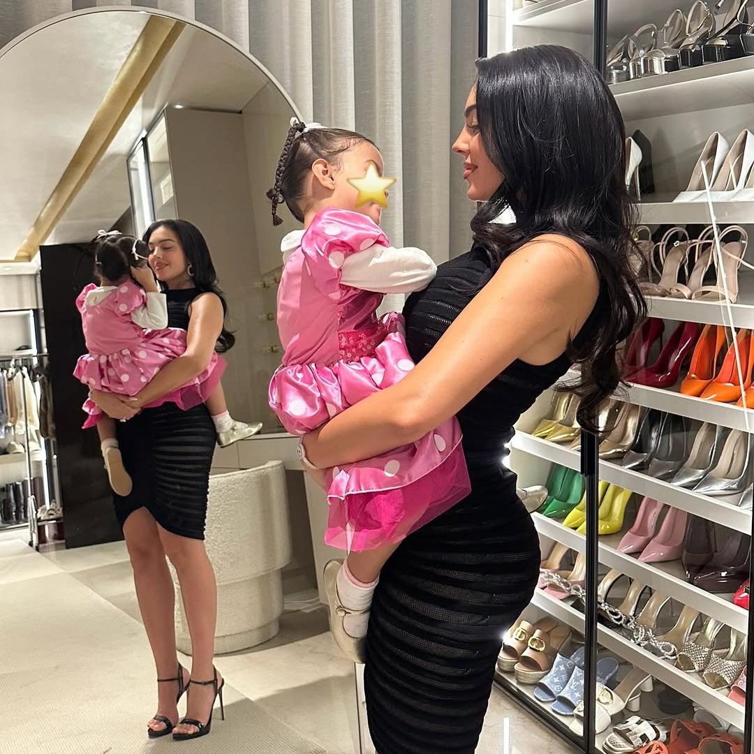 Georgina Rodríguez y su hija en Riad, Arabia Saudita