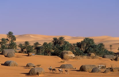 La ciudad de Chinguetti en el desierto del Sáhara de Mauritania.