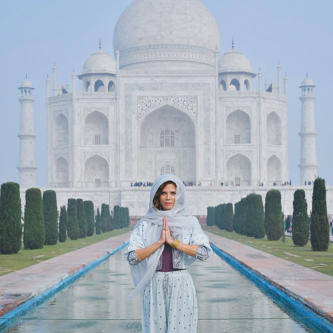Juana Acosta en el Taj Mahal, Agra, India