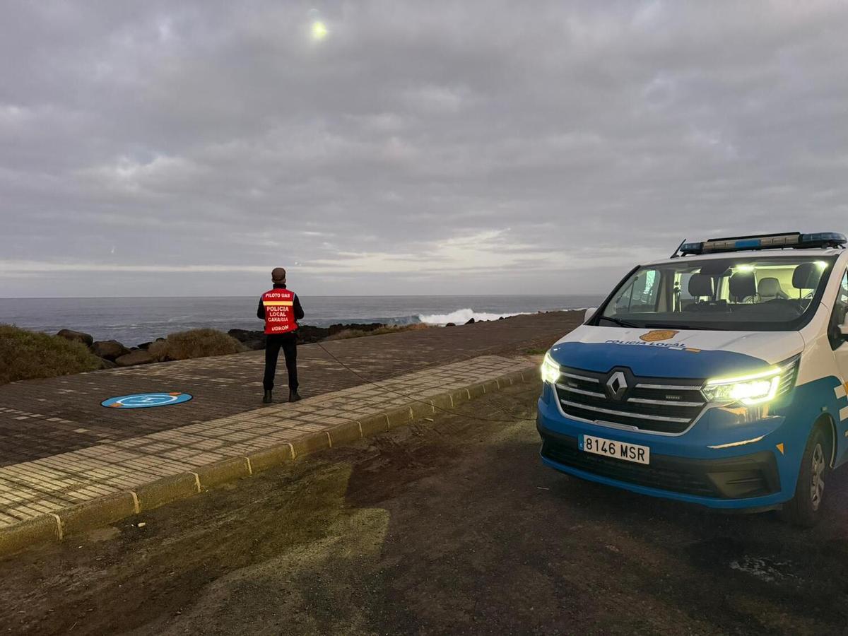 Segunda jornada de búsqueda del bañista extranjero desaparecido en Los Charcones de Lanzarote