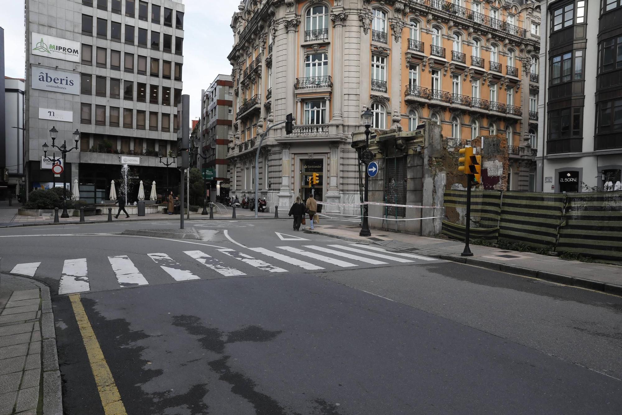 Hundimiento en el pavimento provoca obras en el entorno del barrio gijonés del Carmen: cuánto durarán las obras y a qué calles afectarán (en imágenes)