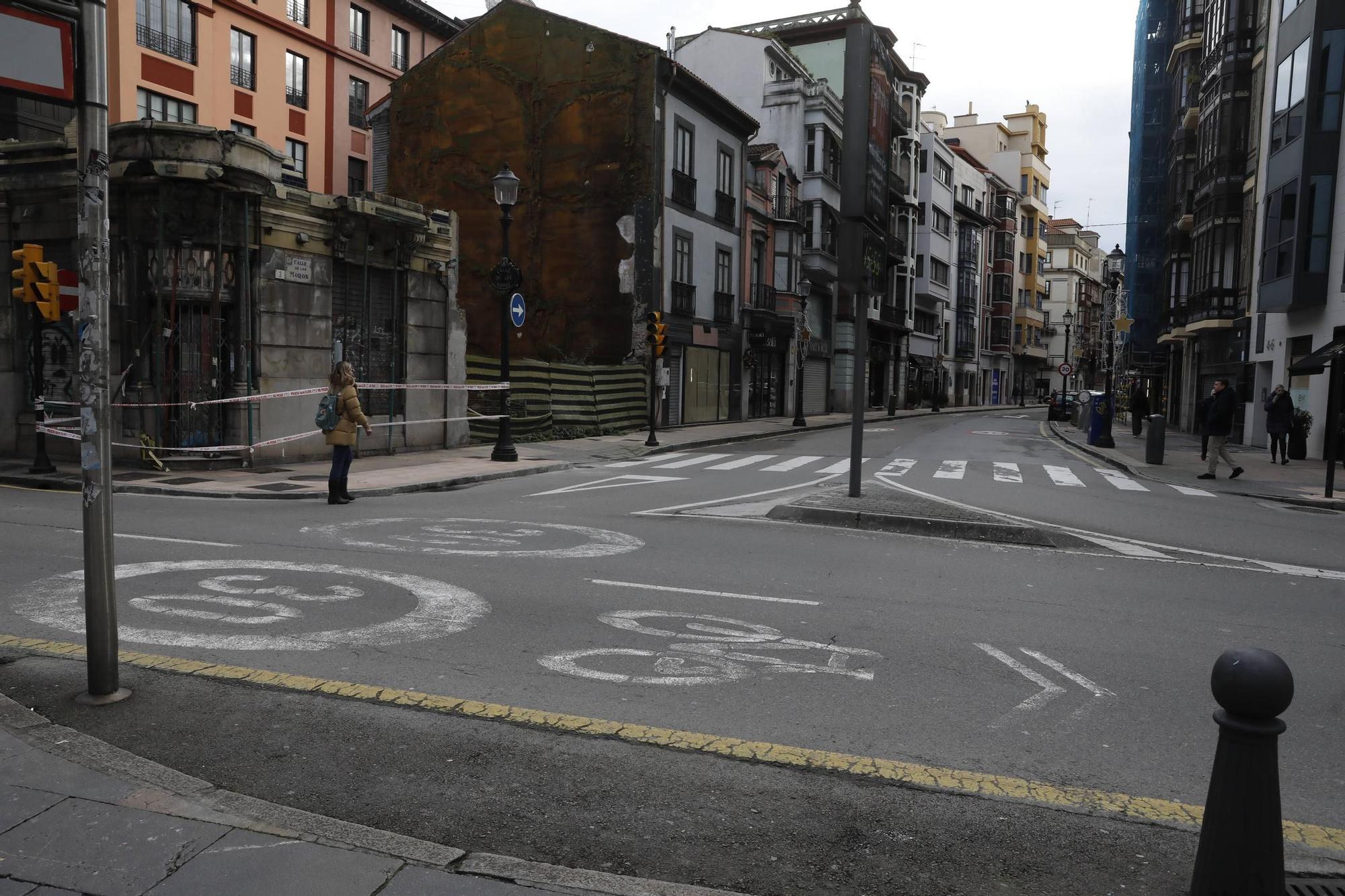 Hundimiento en el pavimento provoca obras en el entorno del barrio gijonés del Carmen: cuánto durarán las obras y a qué calles afectarán (en imágenes)