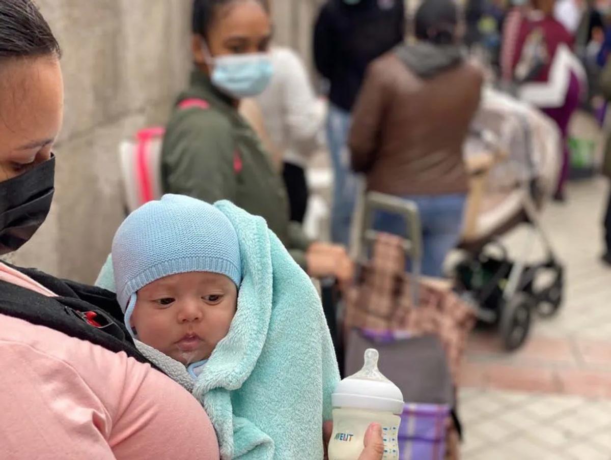 Fundación Madrina denuncia falta de salas de lactancia en trabajos precarios.