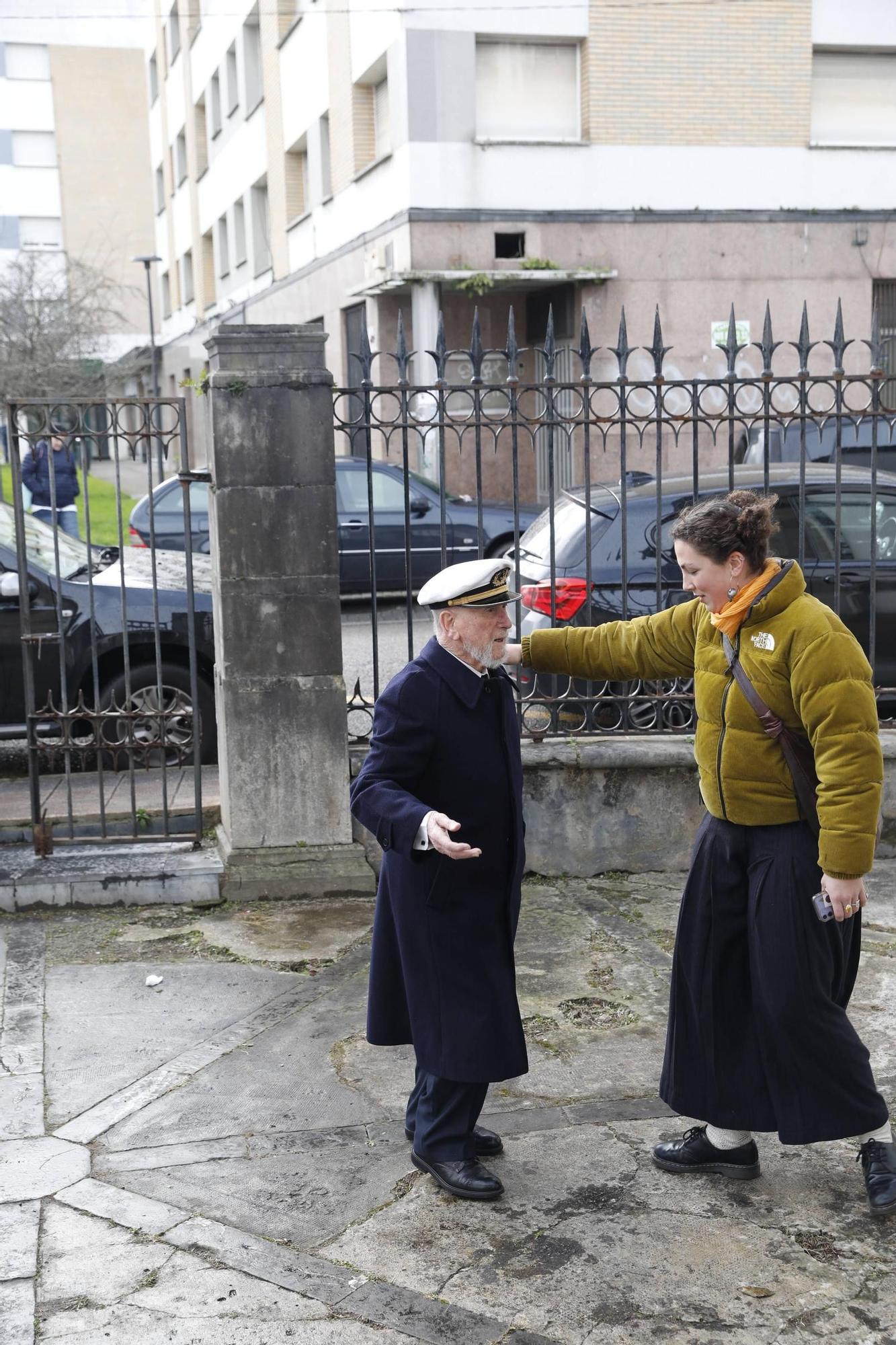 EN IMÁGENES: pregón del Cristo del Socorro en Luanco por Pichi Suárez