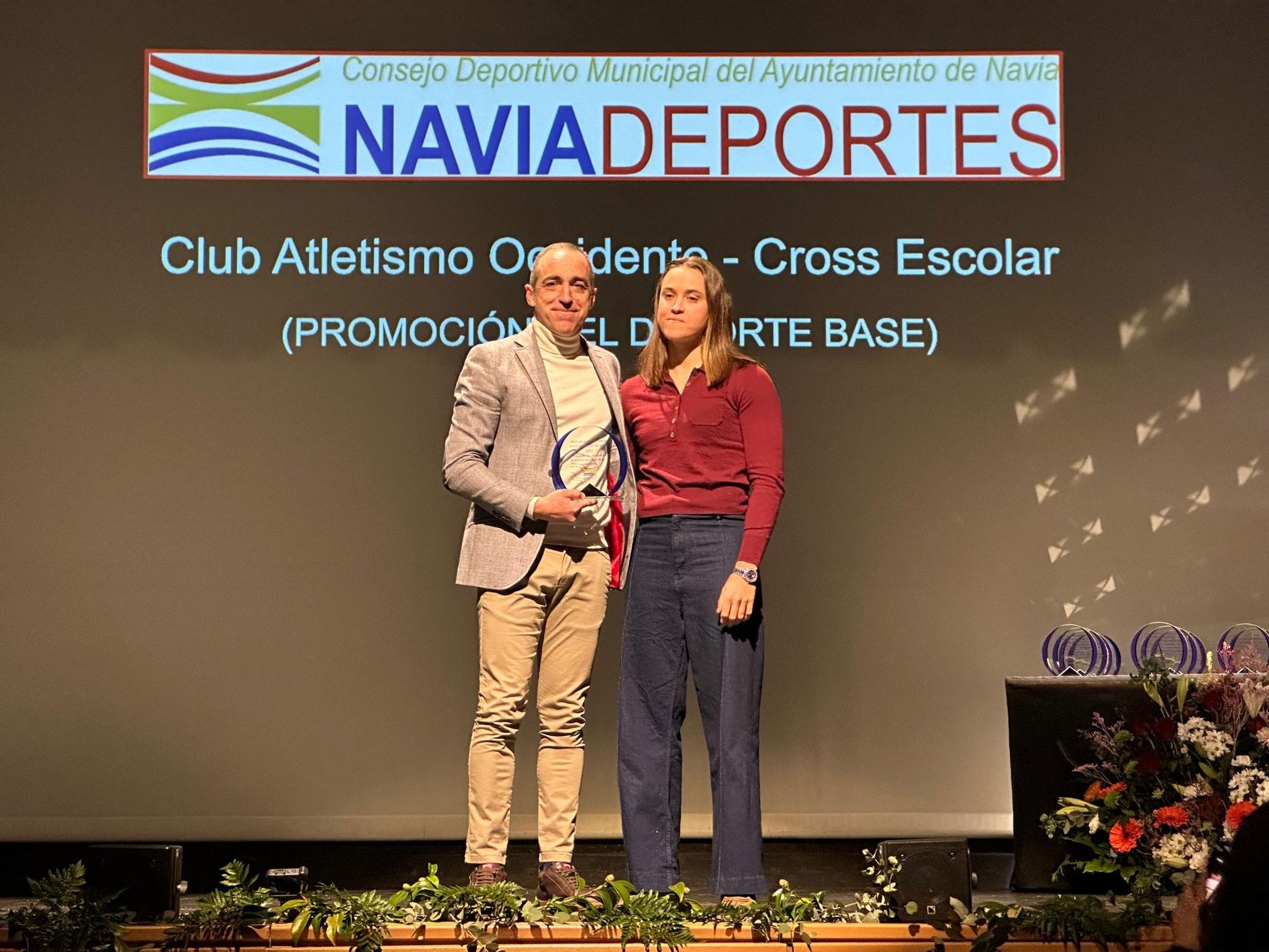 La Gala del Deporte de Navia, un aplauso al esfuerzo y la determinación
