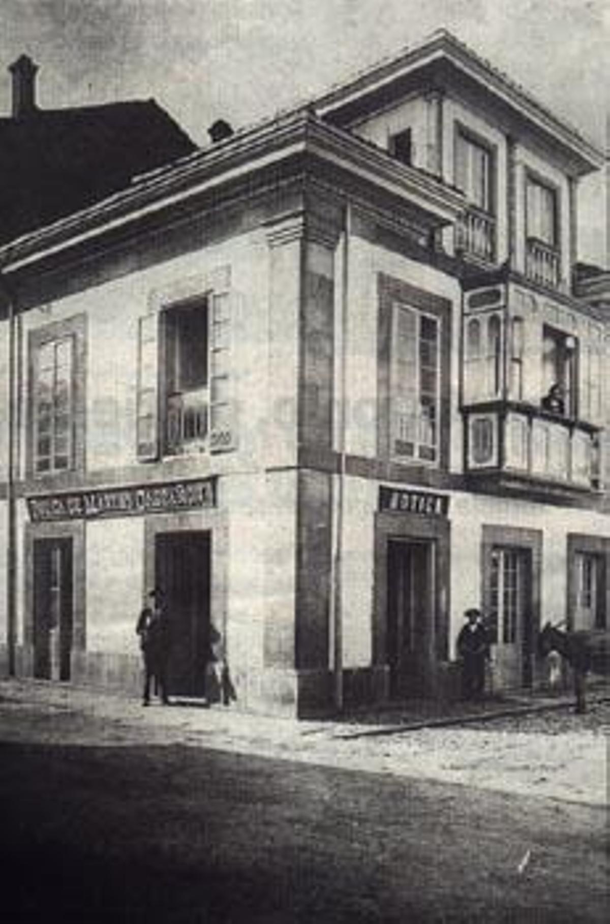 Fotografía antigua de la farmacia.