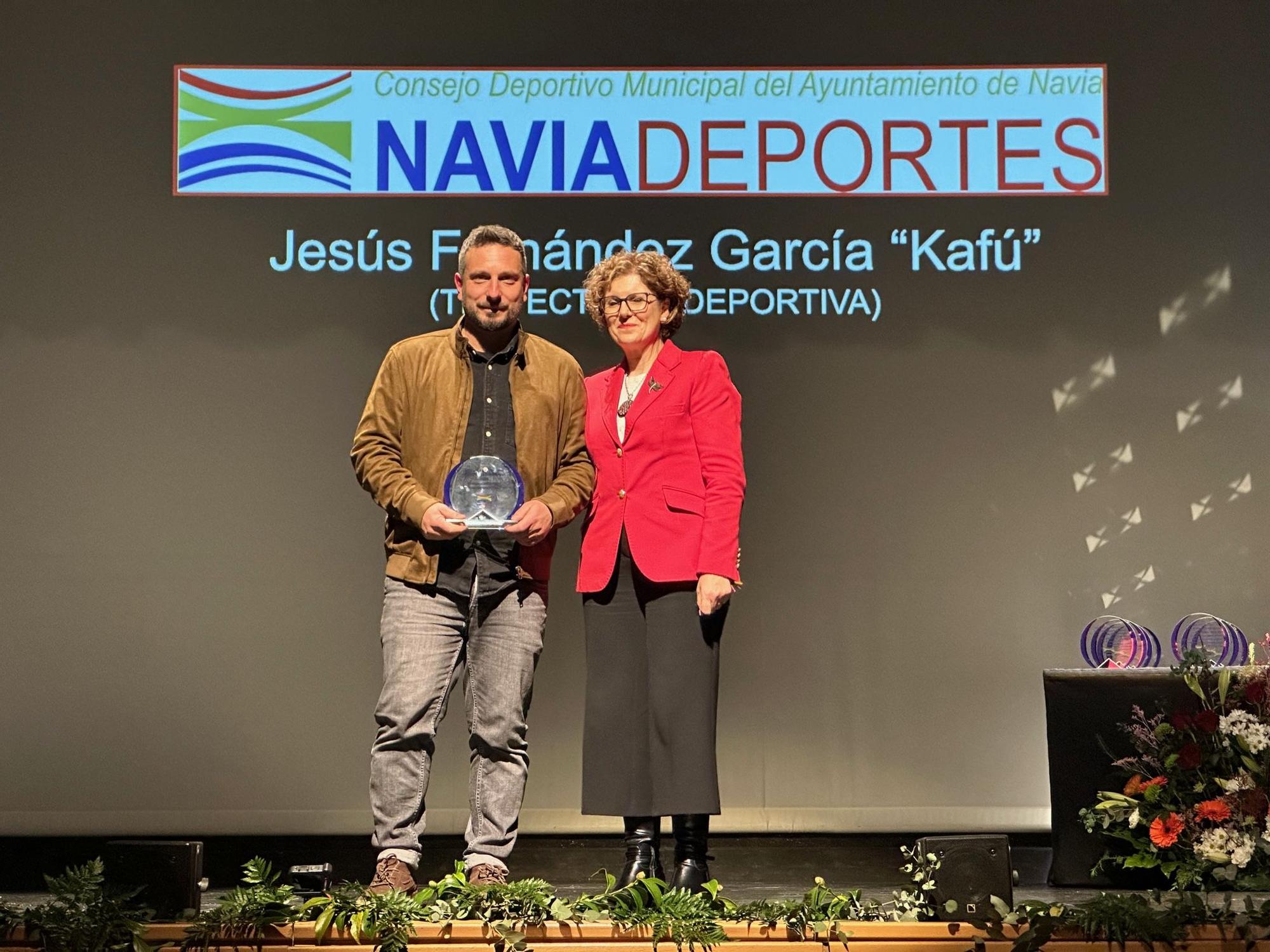 La Gala del Deporte de Navia, un aplauso al esfuerzo y la determinación