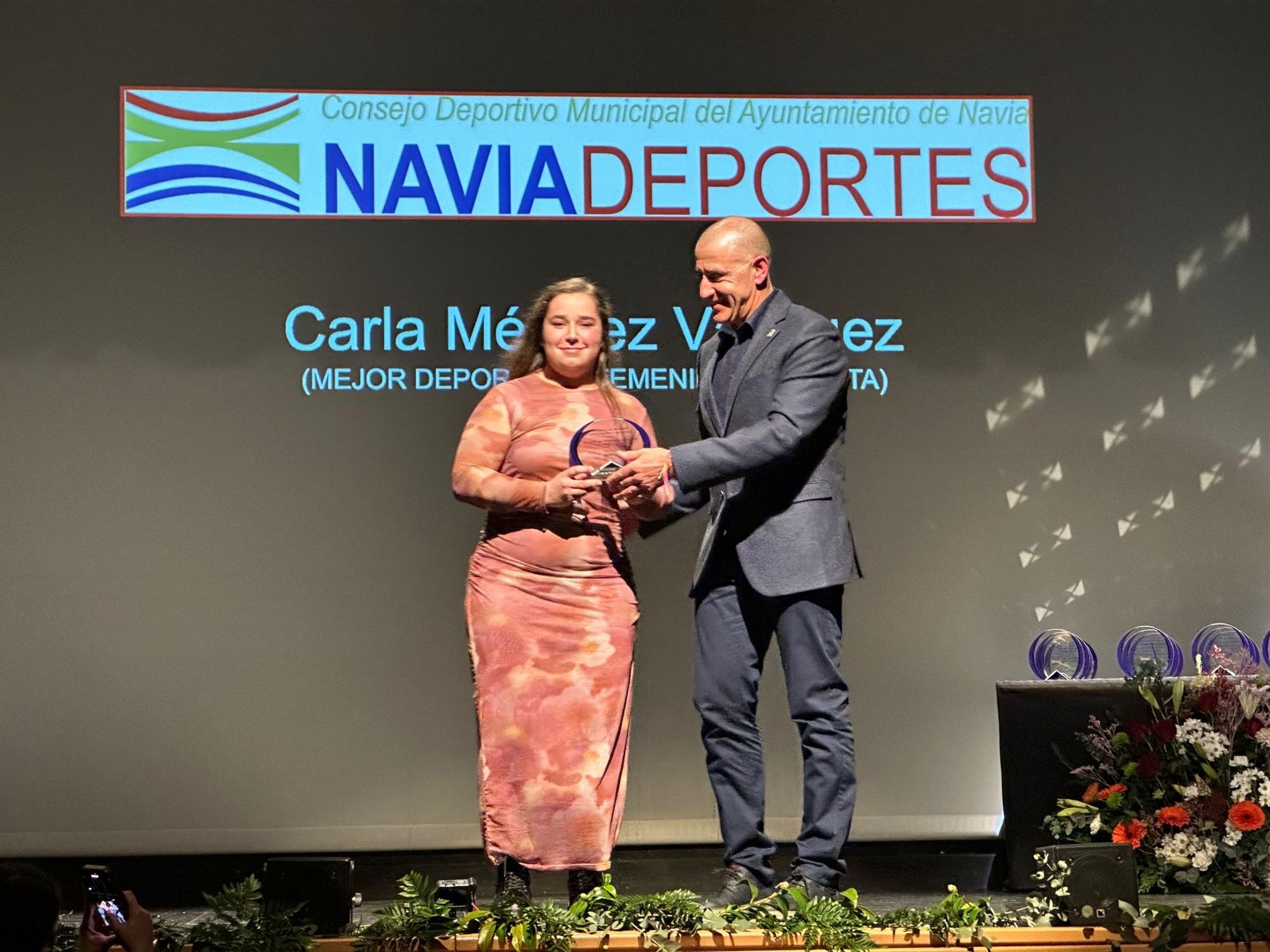 La Gala del Deporte de Navia, un aplauso al esfuerzo y la determinación