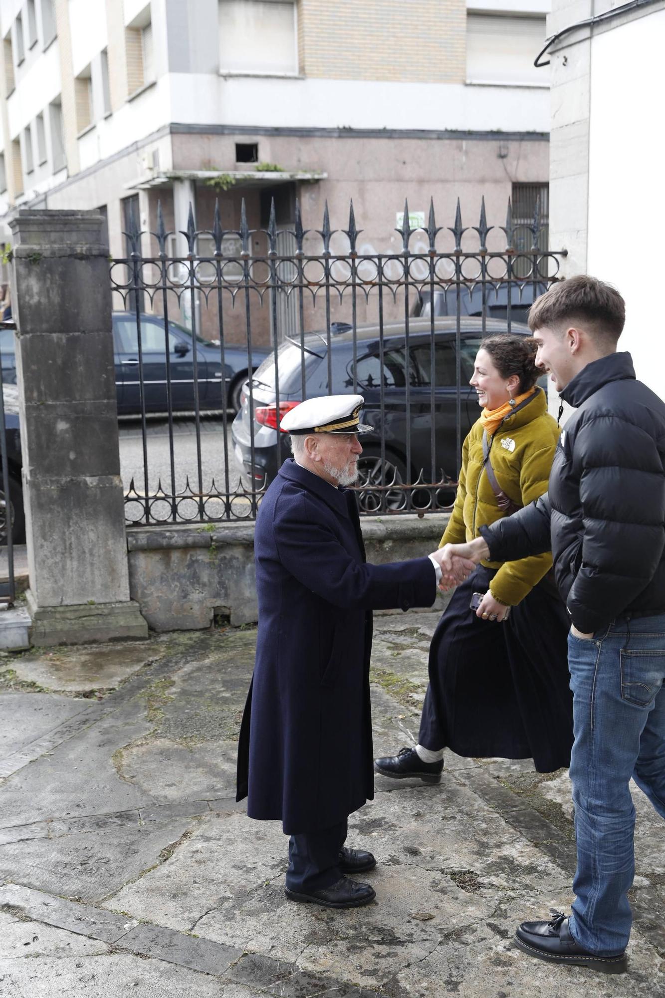 EN IMÁGENES: pregón del Cristo del Socorro en Luanco por Pichi Suárez