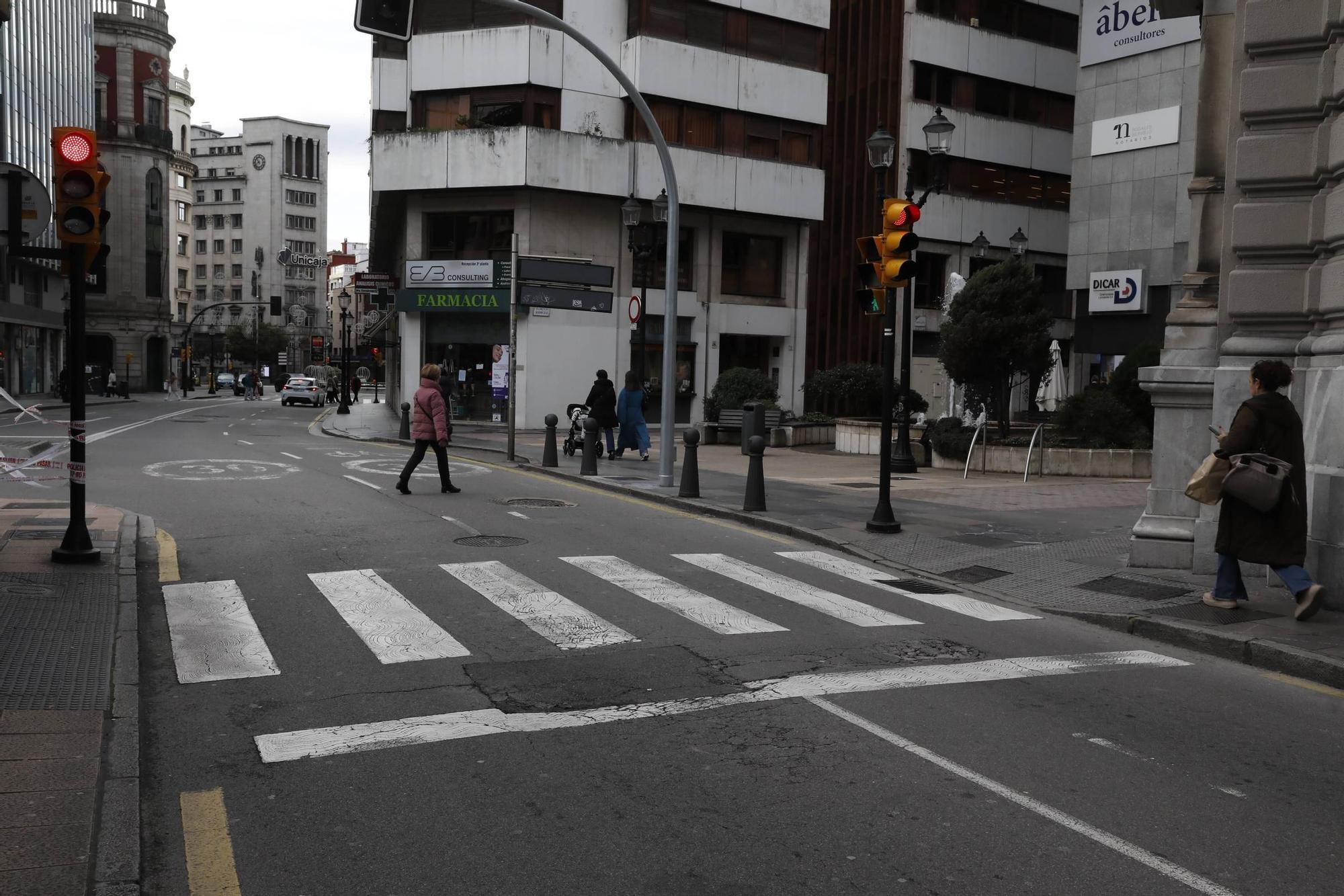 Hundimiento en el pavimento provoca obras en el entorno del barrio gijonés del Carmen: cuánto durarán las obras y a qué calles afectarán (en imágenes)