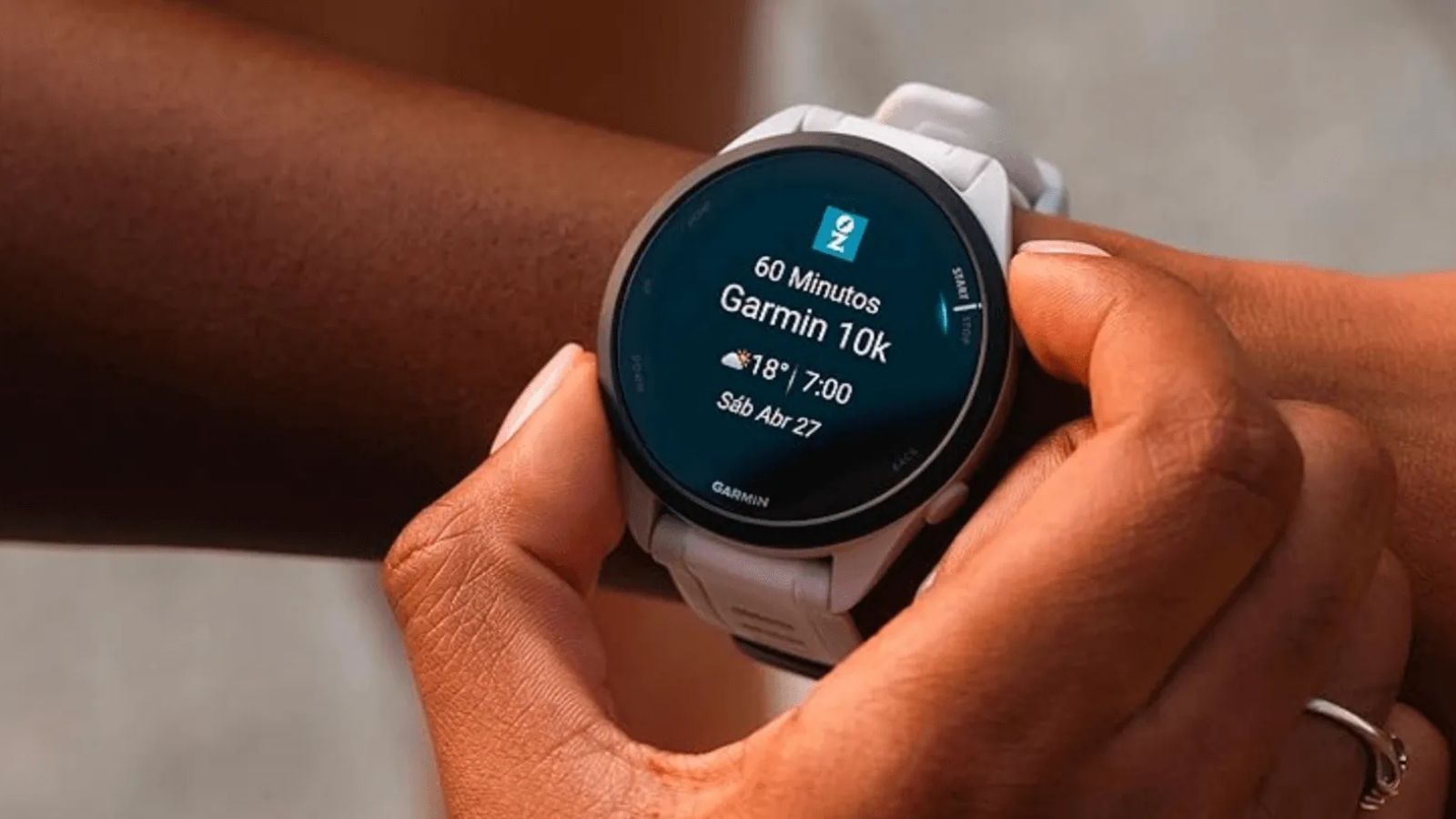 Imágenes del Garmin Forerunner 165