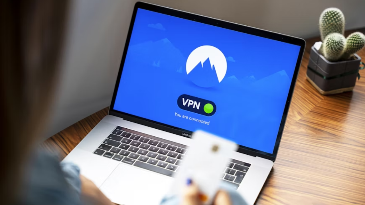 Computadora VPN NordVPN activada