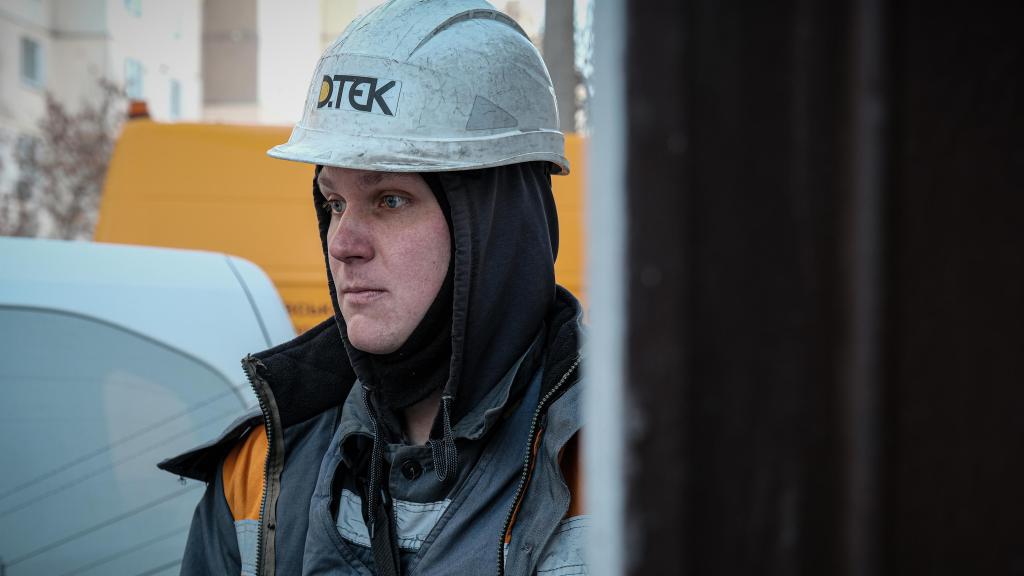 Taras, jefe de equipo de operadores de subestaciones transformadoras y de distribución de la empresa DTEK.