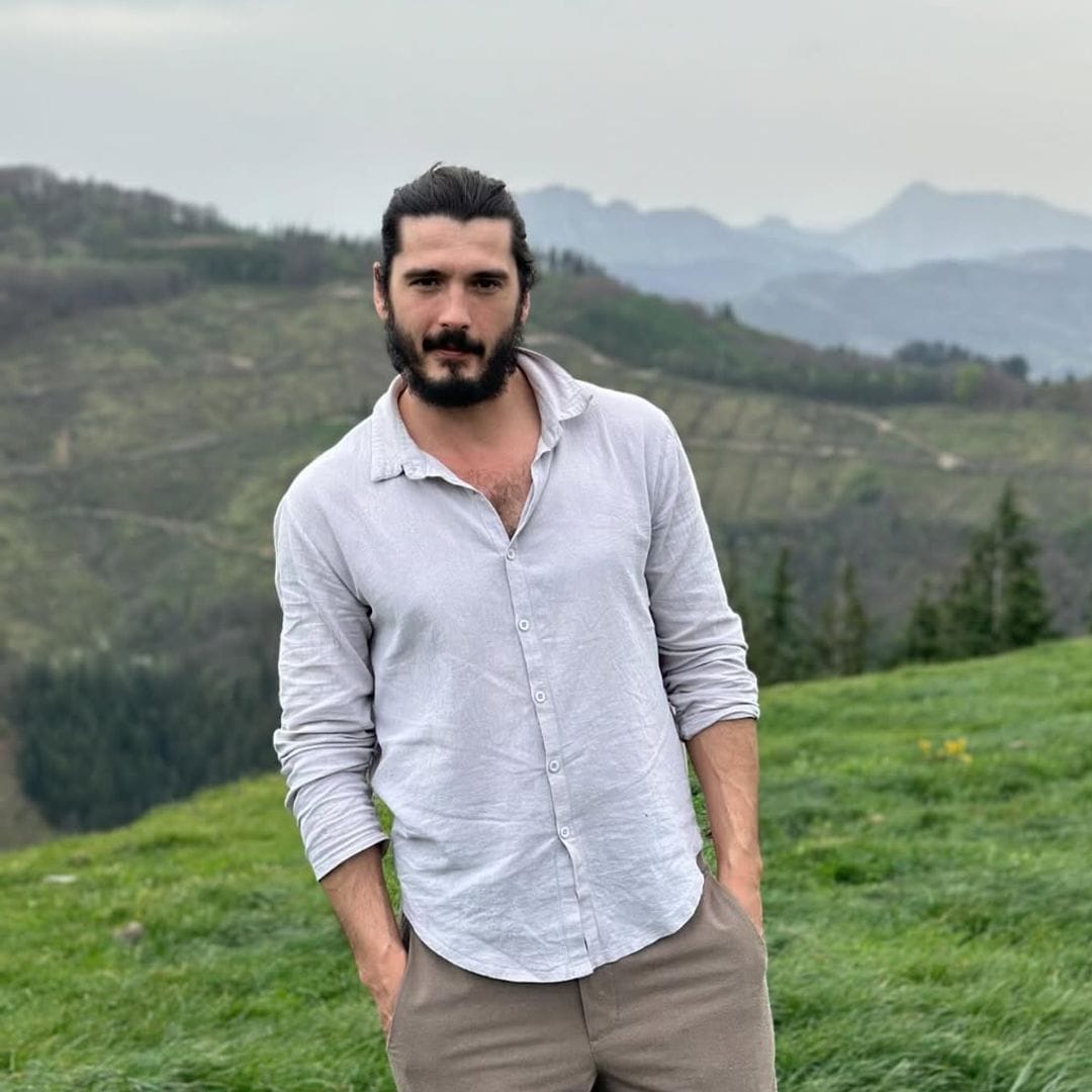 El actor Yon González en las montañas de Elosua, Gipuzkoa