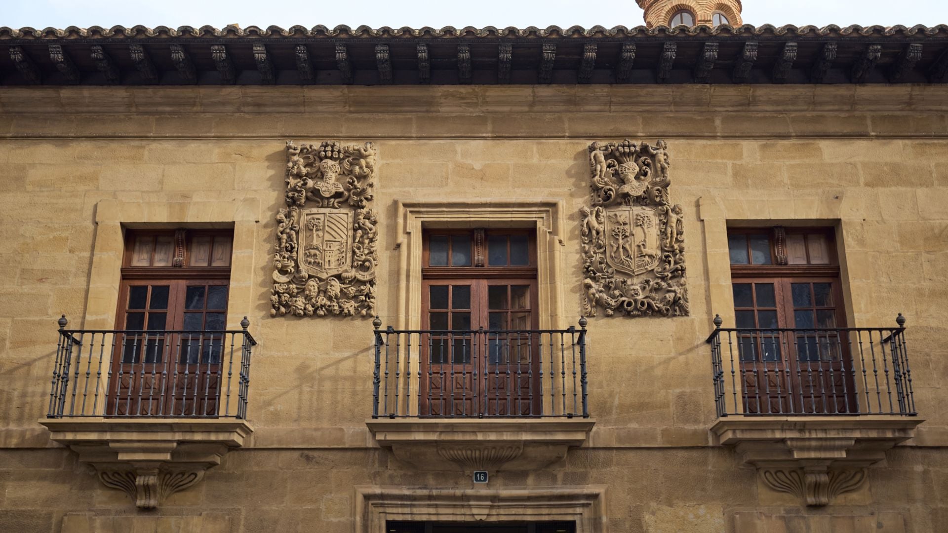 Palais Bezaras à Haro