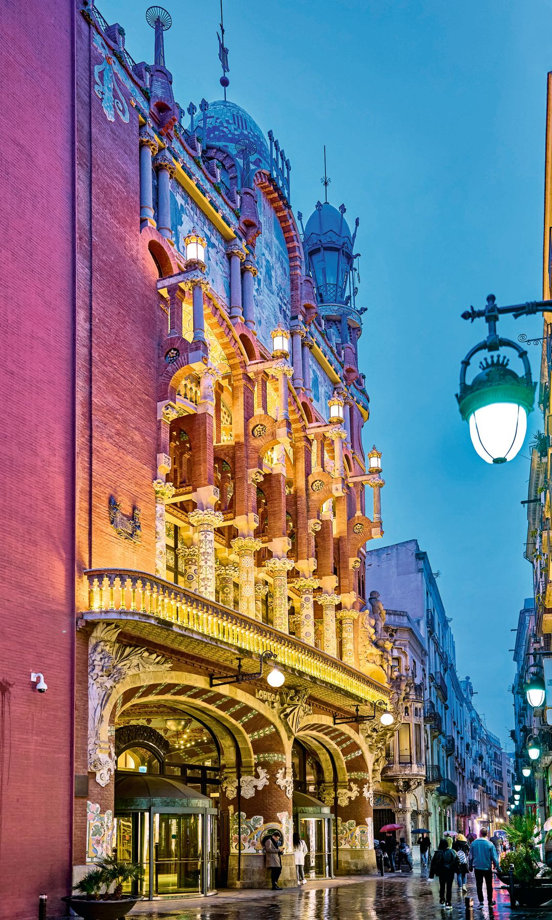 HOLA BARCELONA Martina Klein