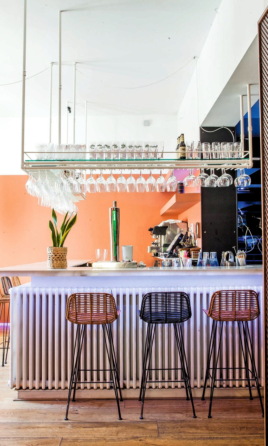 HOLA BARCELONA Martina Klein