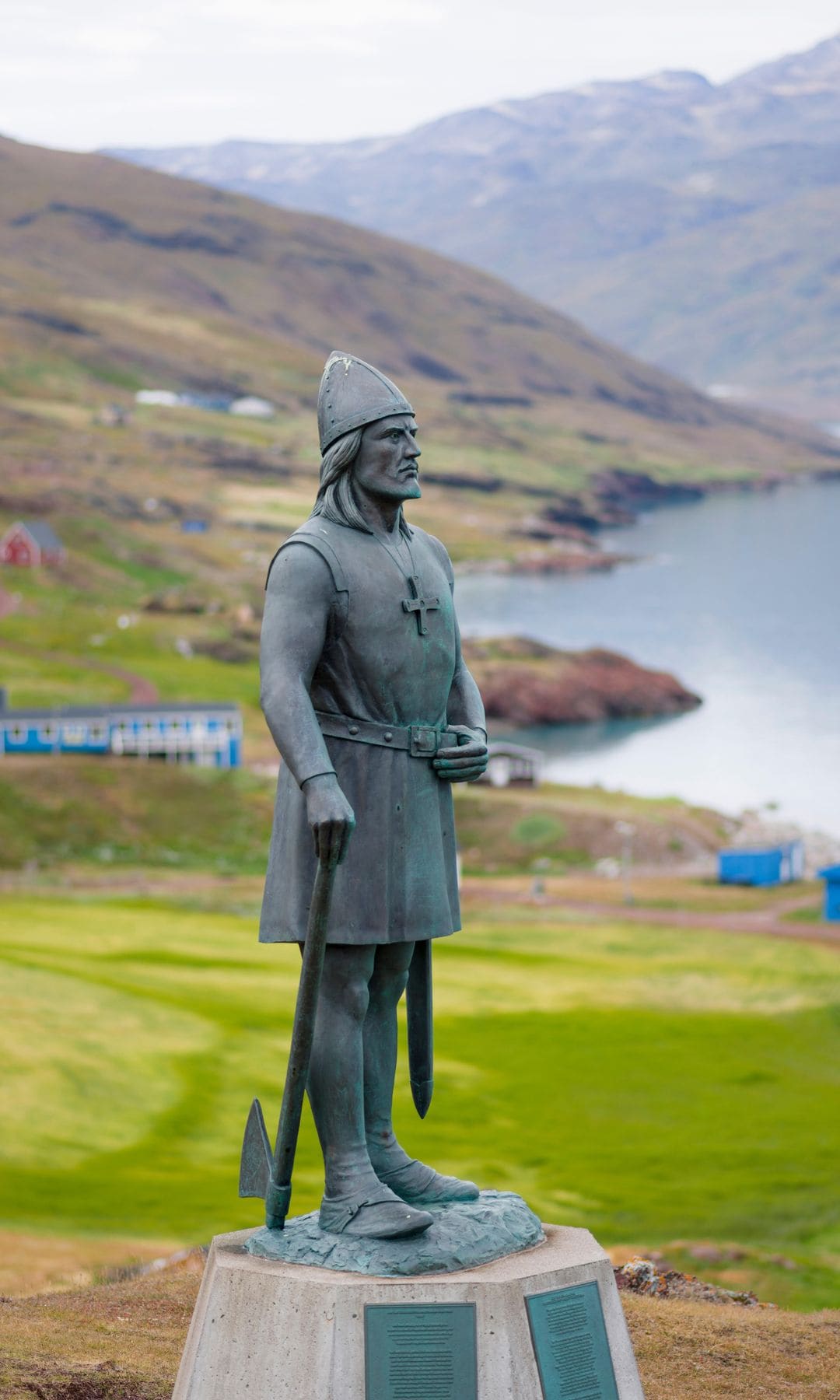 Estatua del descubridor nórdico Leif Eriksson, en el asentamiento de Qassiarsuk, Groenlandia
