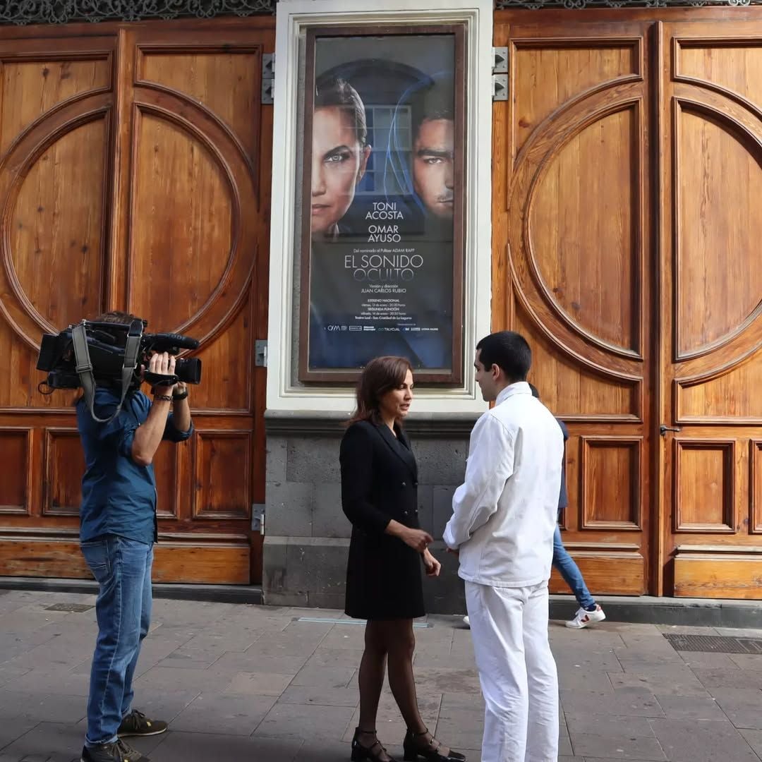 La actriz Toni Acosta en su ciudad natal de La Laguna, Tenerife