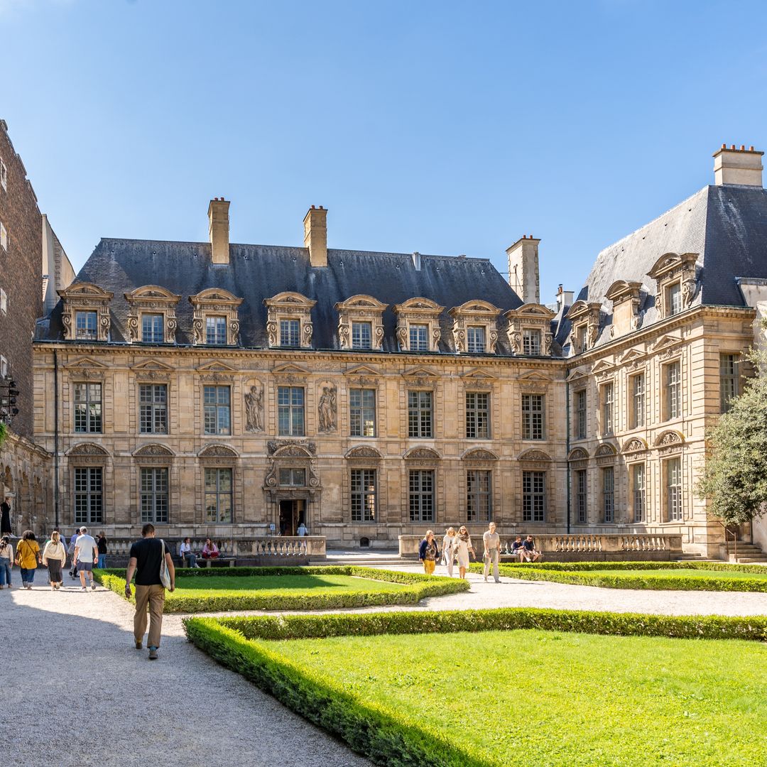 Hôtel de Sully, Marais, París, Francia