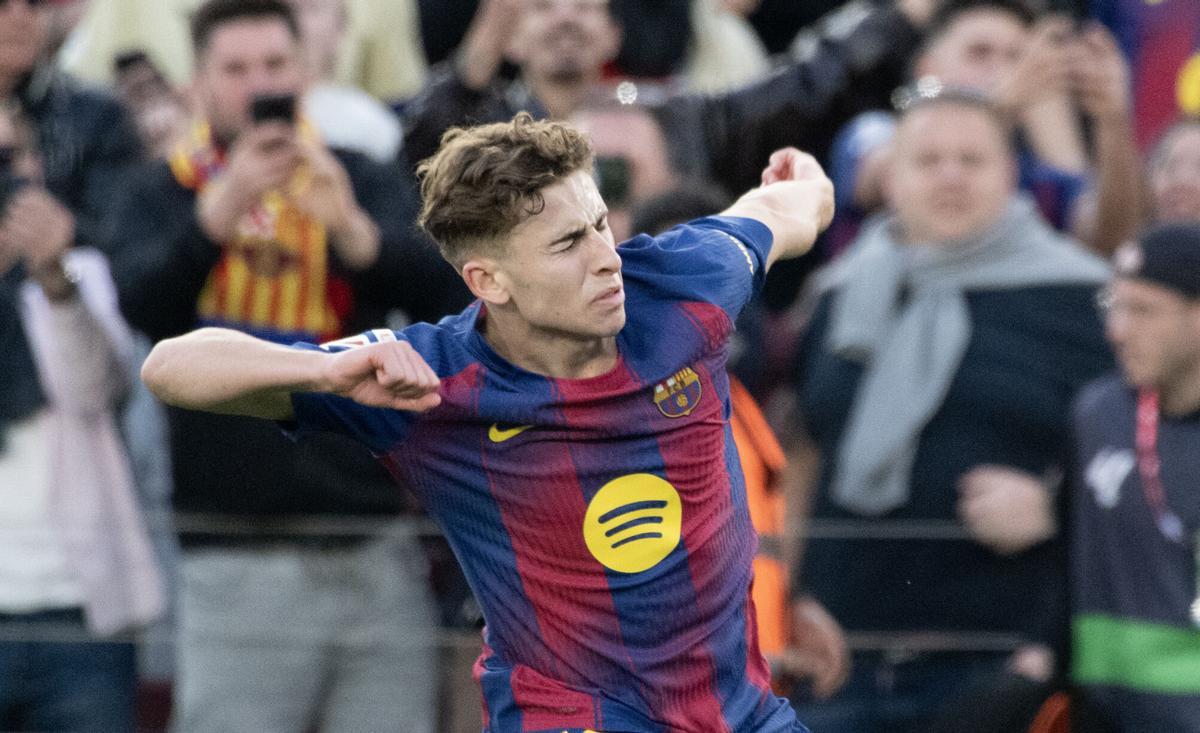 Fermín celebra su gol, el tercero del Barça ante el Levante.