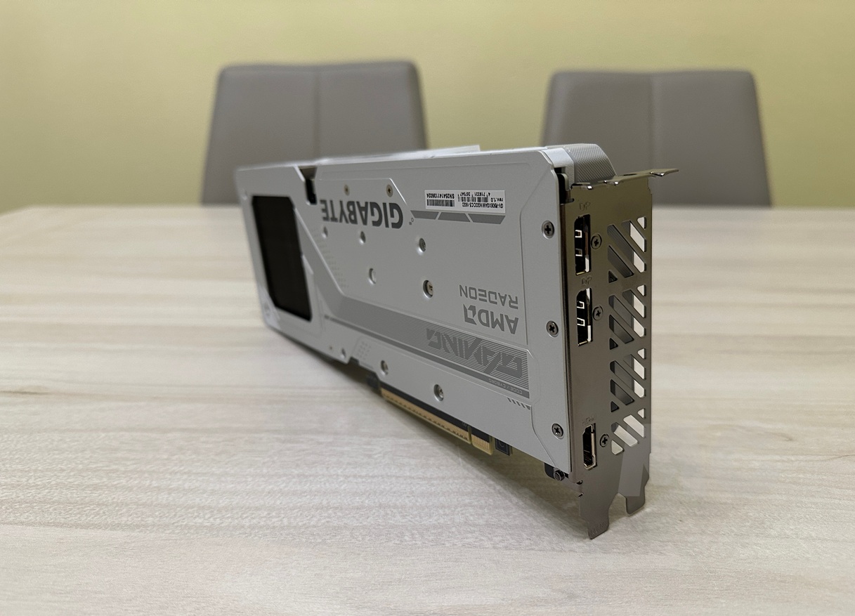 Radeon RX 9060 XT GAMING OC ICE 16G