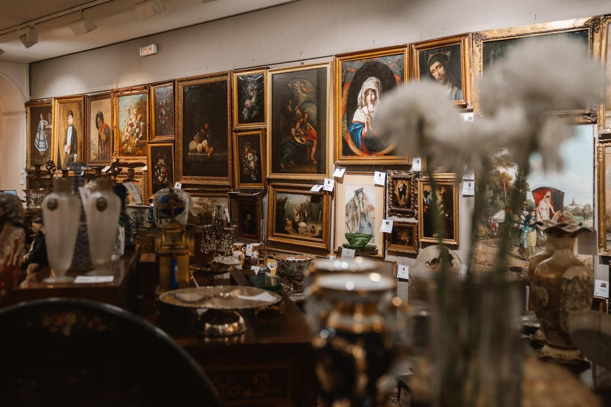 Algunas de las piezas que se subastan este 25 de febrero en Ansorena