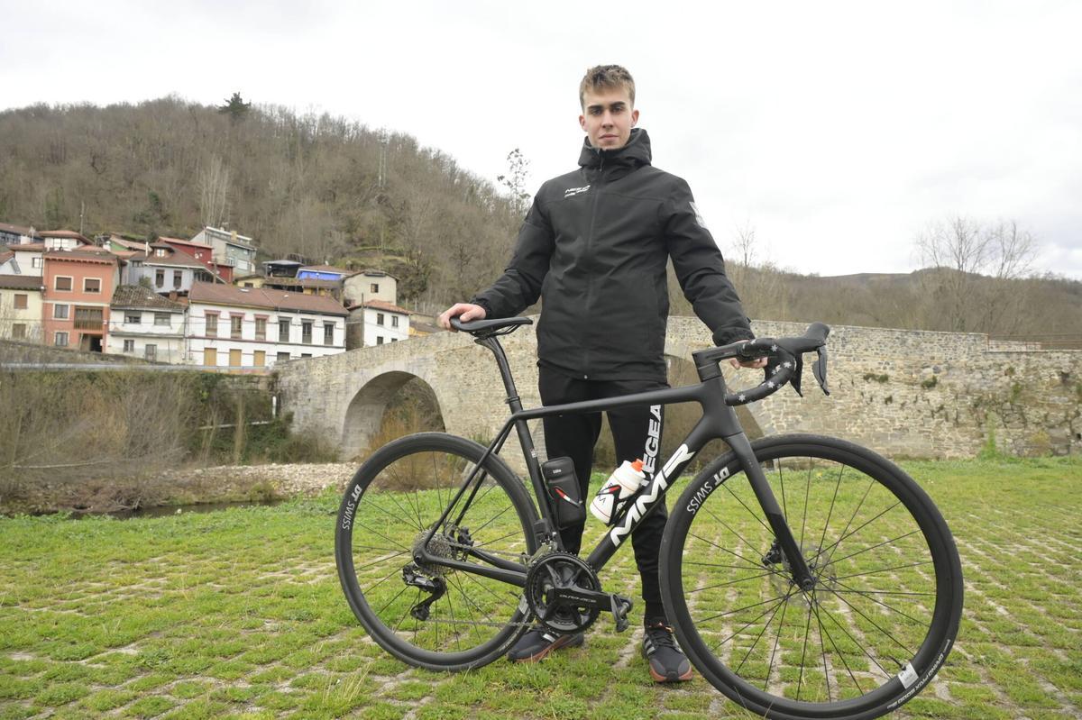 Benjamín Noval. Ciclista