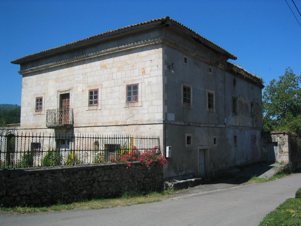 Casa de Frassinelli, en Corao (Cangas de Onís), que también forma parte del legado de Maxi Blanco del Dago al Museo de Bellas Artes de Asturias.