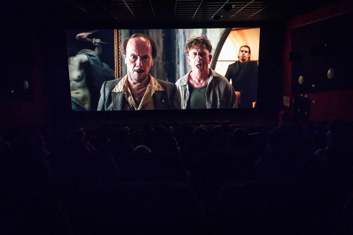 Barcelona 13/03/2026 Sociedad. . Estreno de la película Torrente Presidente en el cine Imperial de Sabadell. AUTOR: MANU MITRU