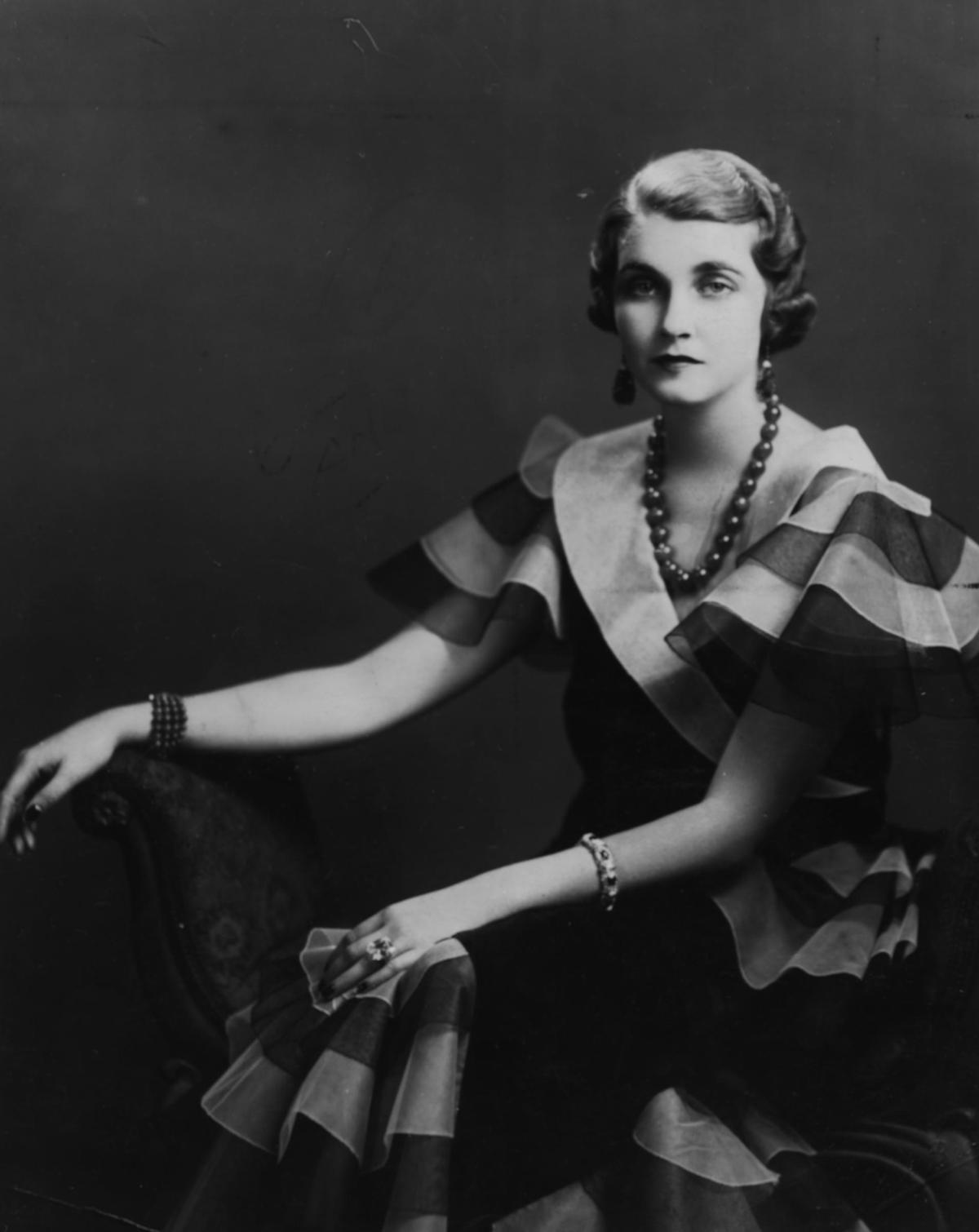 Barbara Hutton, una de las mejores clientas de Cartier. En la foto, de 1933, luce el collar de jade, que fue subastado en 2014 por 27 millones de dólares.