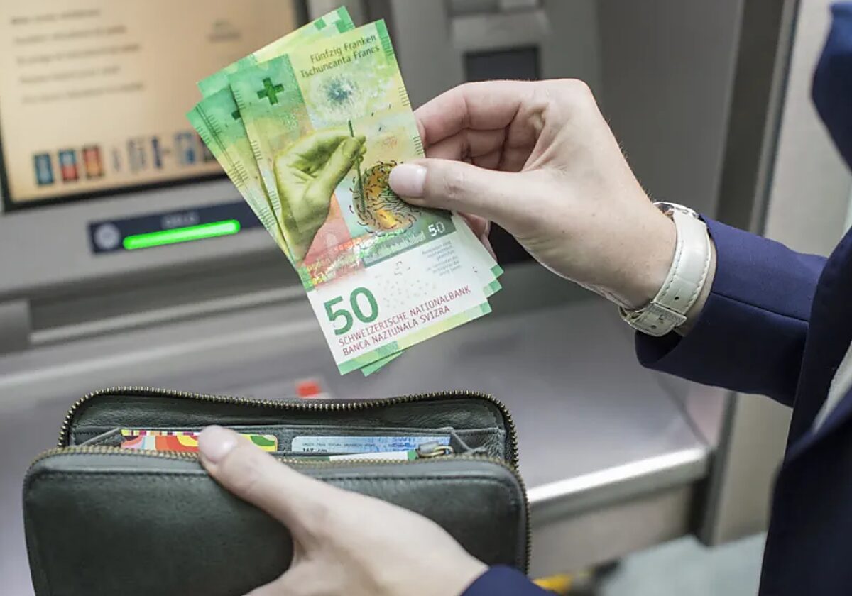 protege el efectivo como «garante de libertad» ante el avance del dinero digital