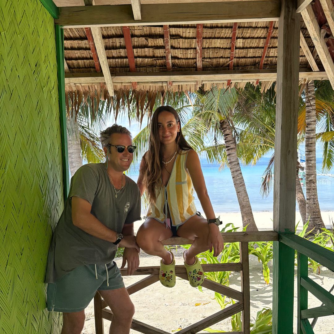 Lucía Pombo de vacaciones con su marido, Álvaro López Huerta