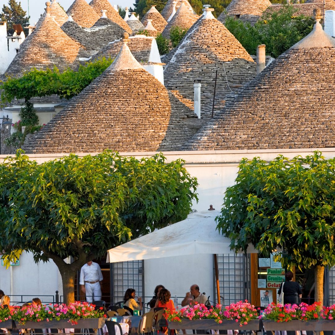 Los famosos trulli de Alberobello, Italia