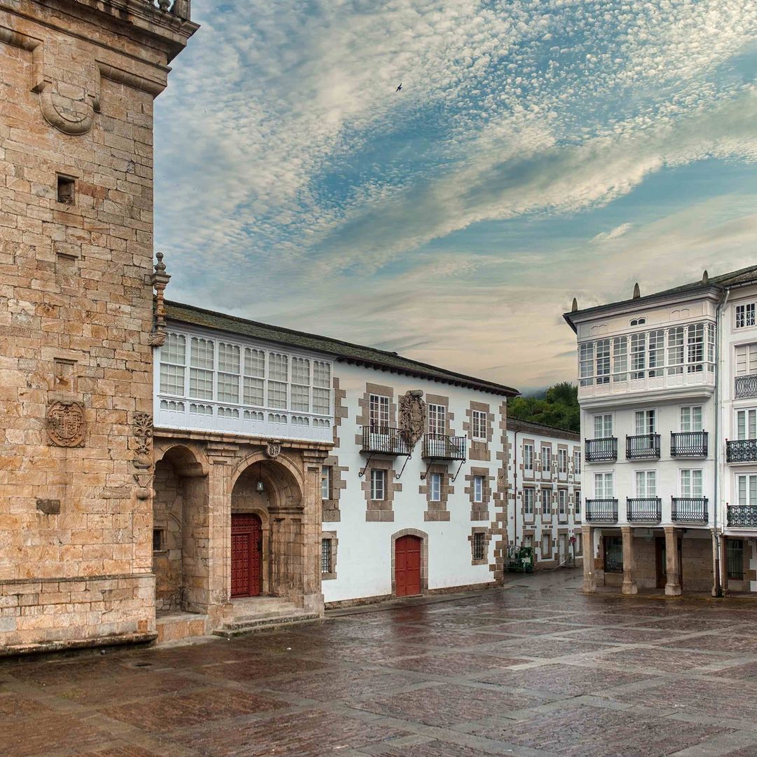 La Catedral y la Plaza Mondoñedo
