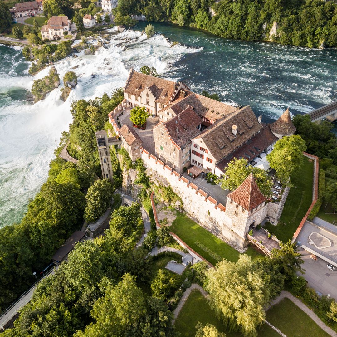 Cataratas del Rin y castillo de Laufen