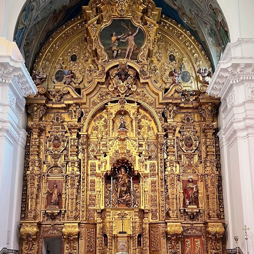 Retablo de la iglesia parroquial de Santa María de la Asunción, epicentro de la Semana Santa en Mairena del Alcor, Sevilla