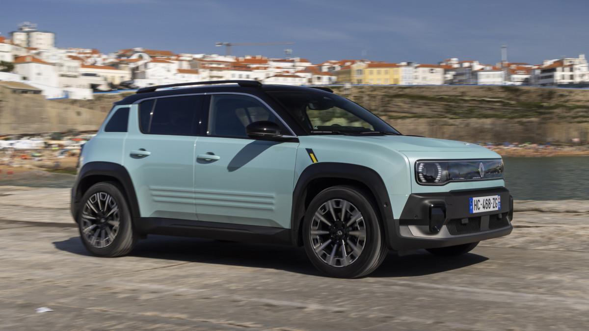El Renault 4 participa en la votación de marzo para el premio Coche del Año de los Lectores