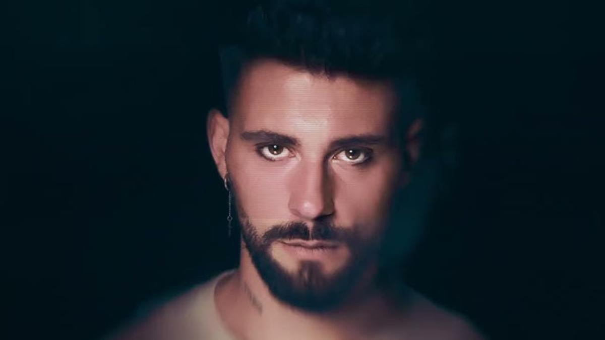 J Kbello en el videoclip de VIP, tema con el que actuó en el Benidorm Fest.