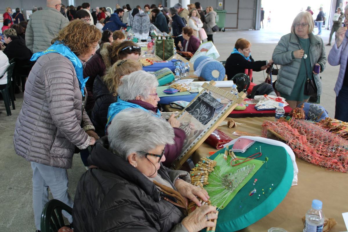 Así es el gran Encuentro de Encajes de Bolillos de Mieres Así es el gran Encuentro de Encajes de Bolillos de Mieres