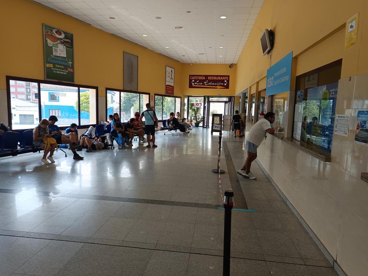La estación de autobuses de Cangas de Onís.