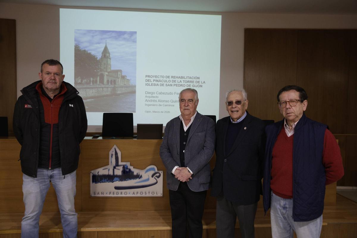 A la izquierda, Luis Tolivia, Diego Cabezudo, Javier Gómez Cuesta y Andrés Alonso Quintanilla.