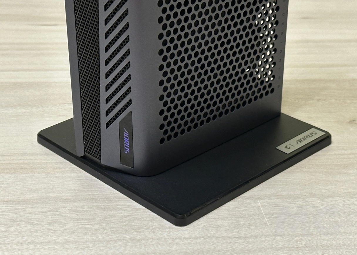 AORUS RTX 5060 Ti AI BOX